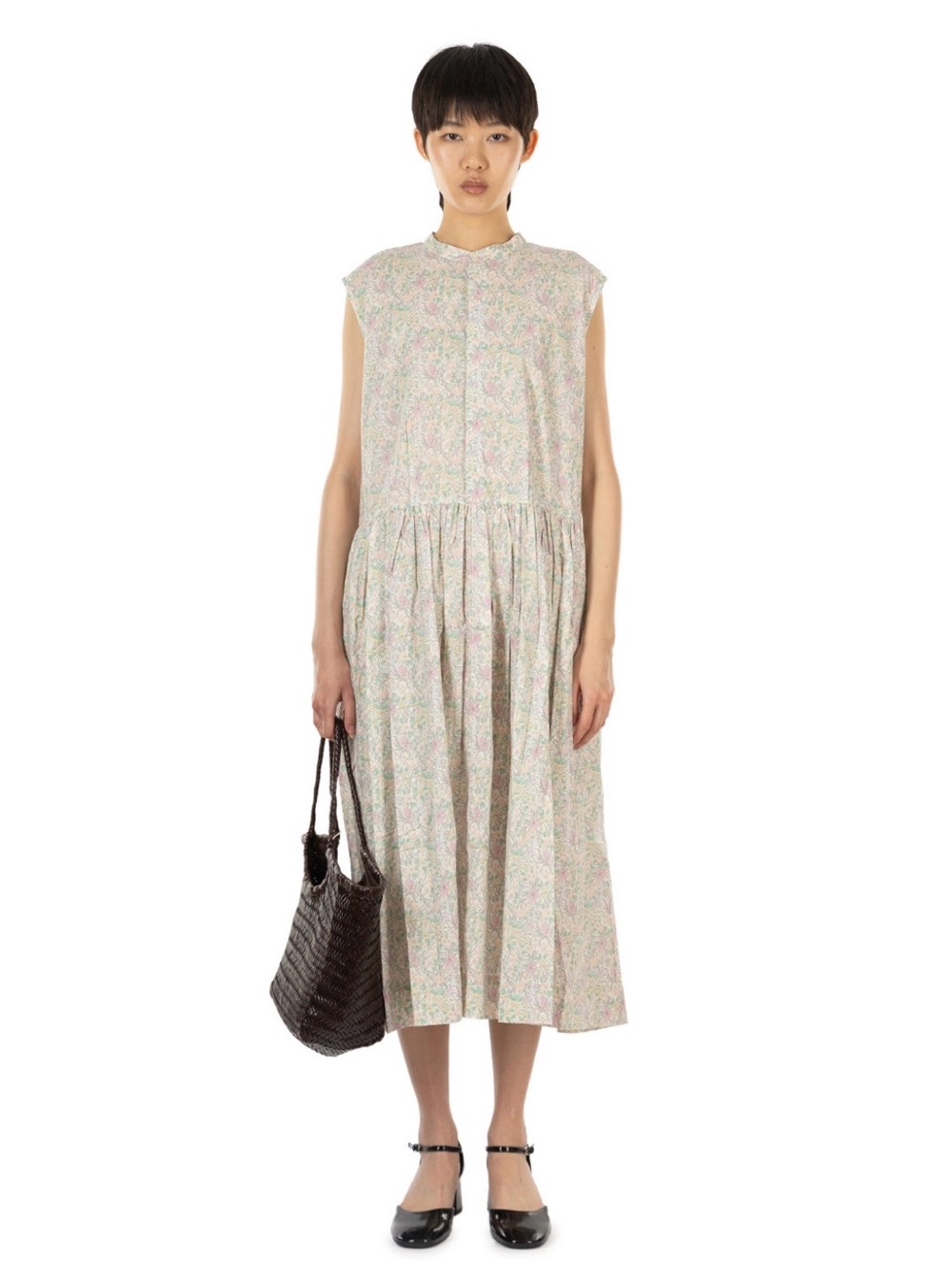 Veritecoeur Sleeveless Floral Midi Dress in Light Pastel